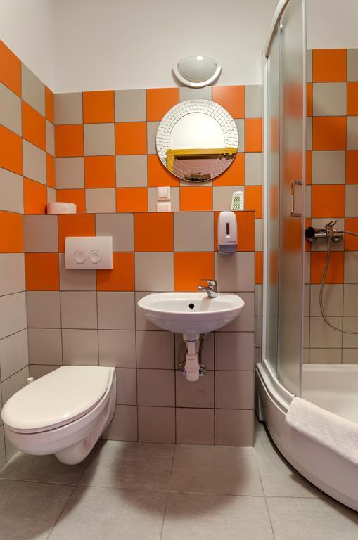 Hill Inn Poznan Ngoại thất bức ảnh