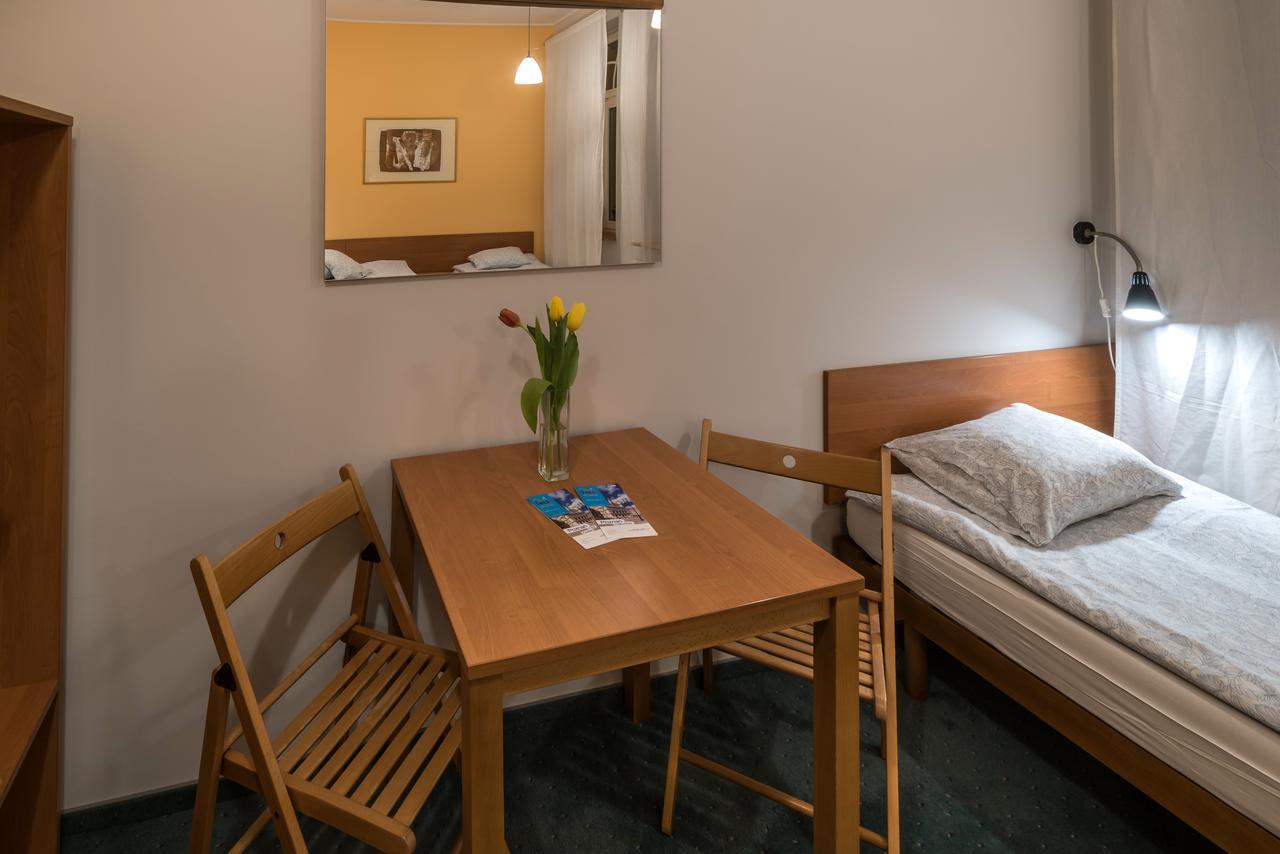 Hill Inn Poznan Ngoại thất bức ảnh