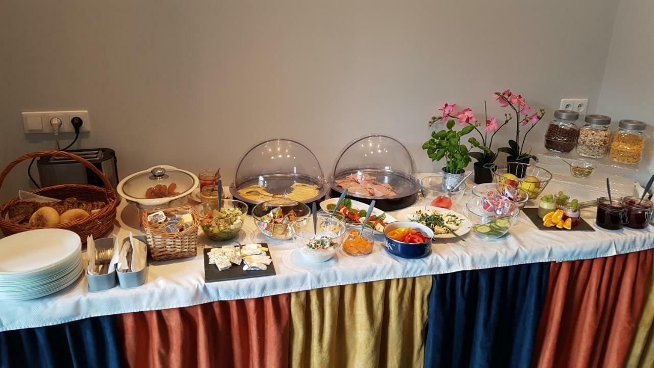 Hill Inn Poznan Ngoại thất bức ảnh