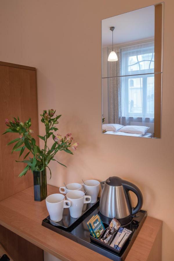 Hill Inn Poznan Ngoại thất bức ảnh