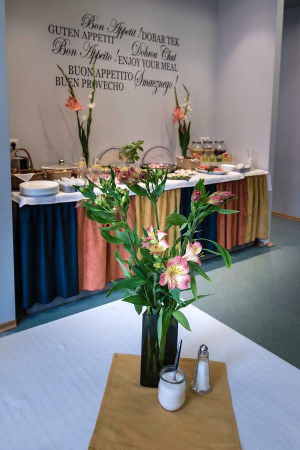 Hill Inn Poznan Ngoại thất bức ảnh